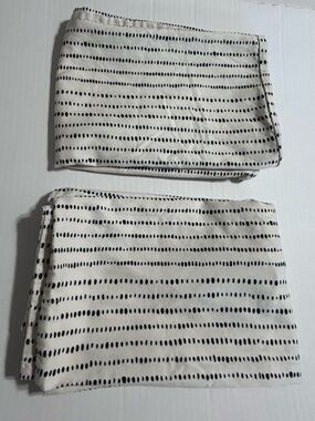 Beddy's Black And Cream Dash-like Dots Set Of 2 Standard Pillowcases . Cotton